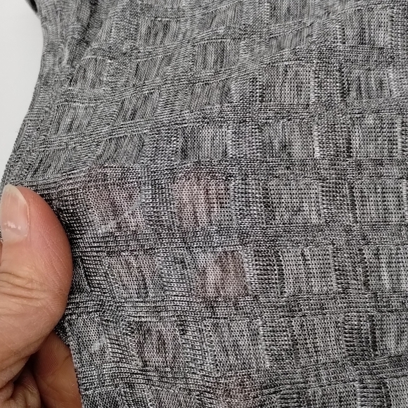 Zara W&B blouse top gray square Texture 3/4 sleeve size medium - Picture 7 of 10